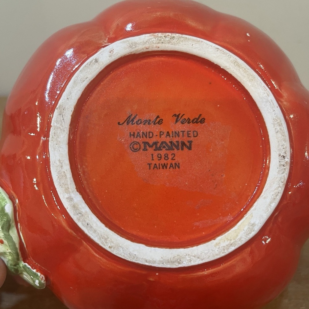 VTG Ceramic Tomato Pitcher Monte Verde Mann 1982 Handpainted Red Kitchen Decor - Picture 3 of 9